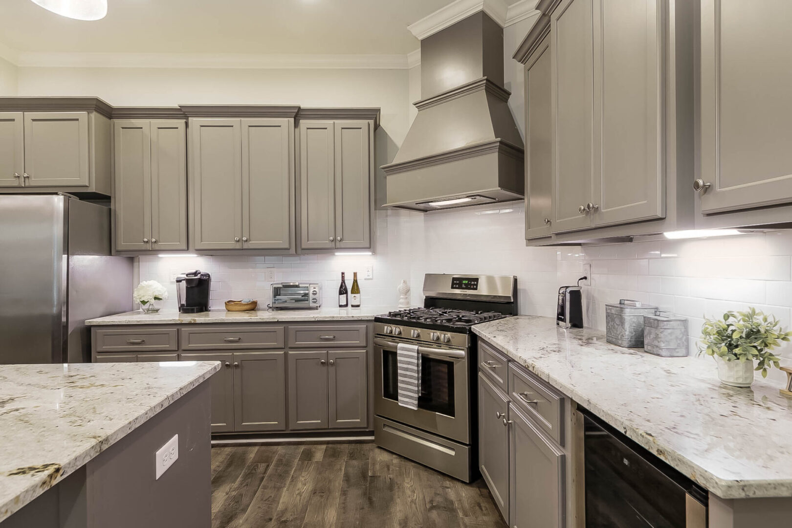 A beautiful kitchen in a townhome